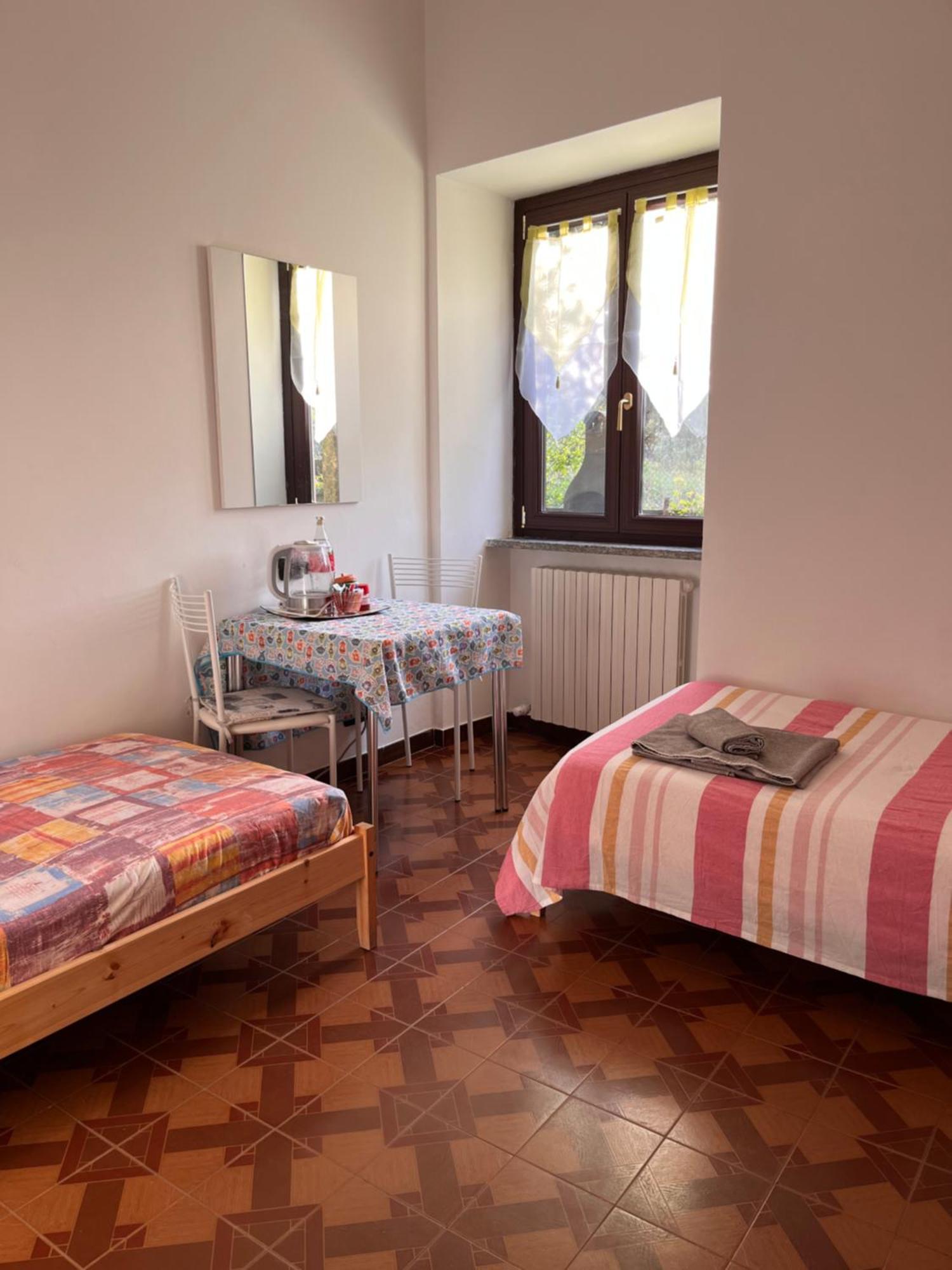Il Cortile Como Single & Double Room In Apartment No Hotel Exterior foto