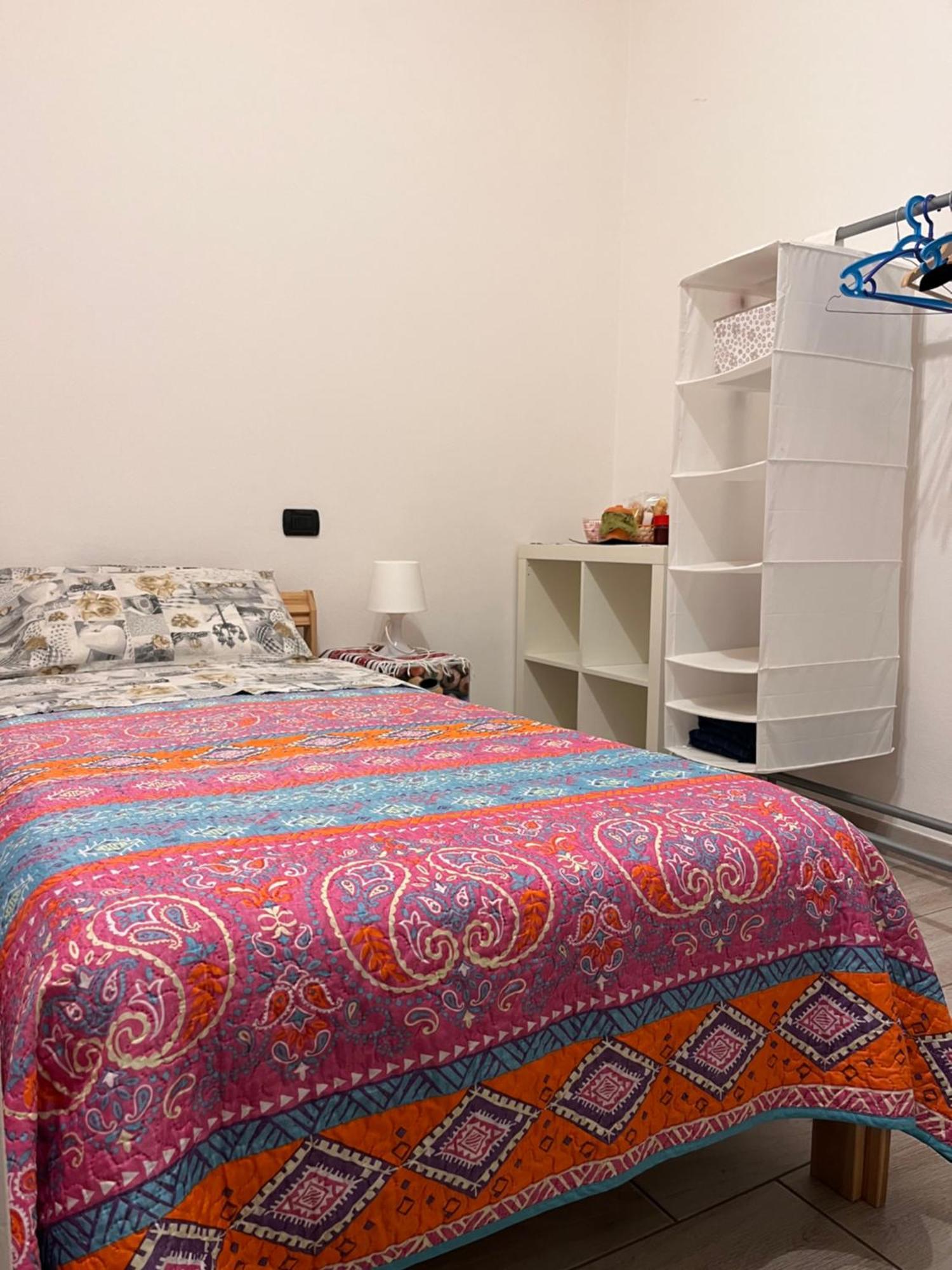 Il Cortile Como Single & Double Room In Apartment No Hotel Exterior foto