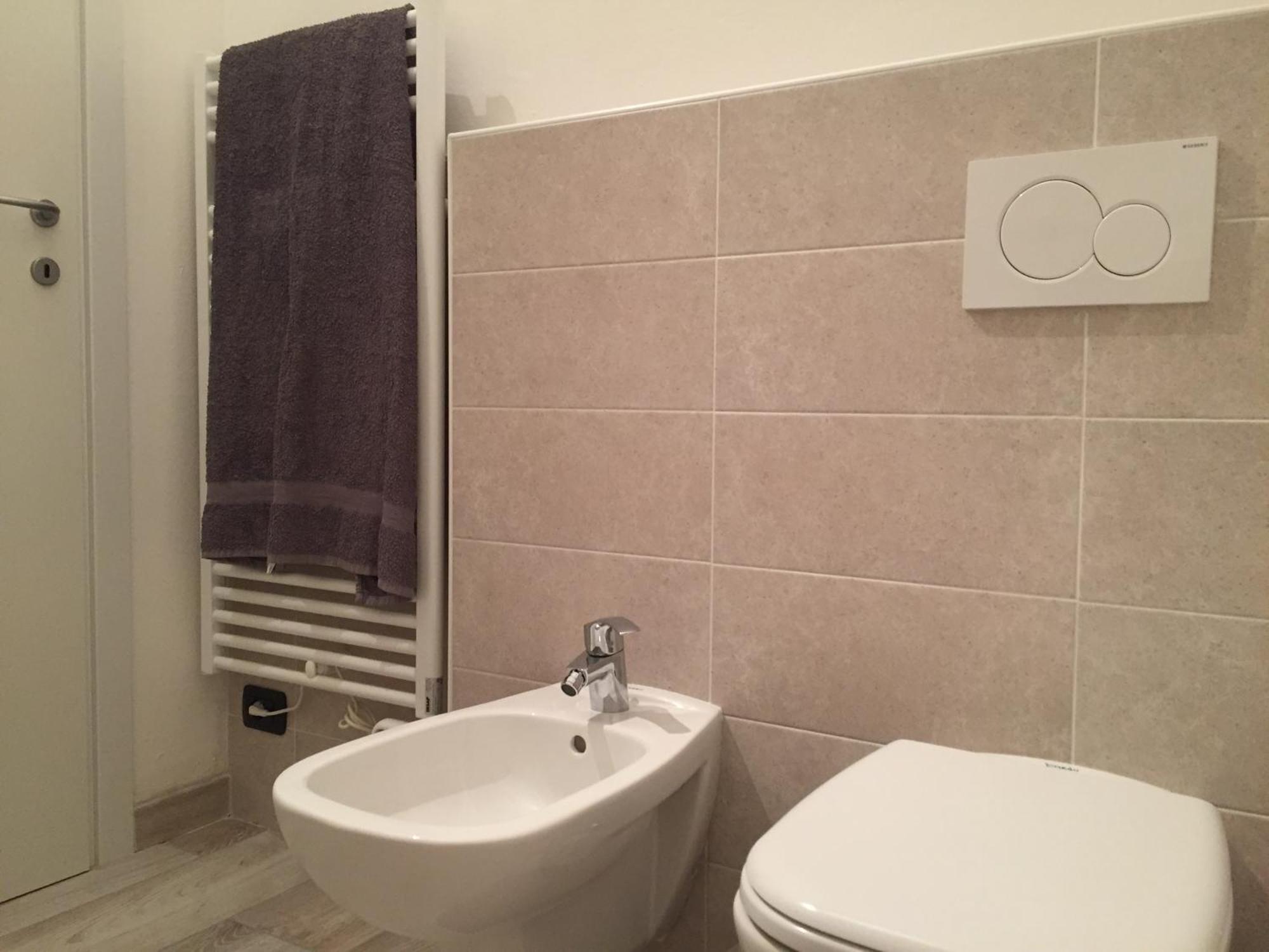 Il Cortile Como Single & Double Room In Apartment No Hotel Exterior foto